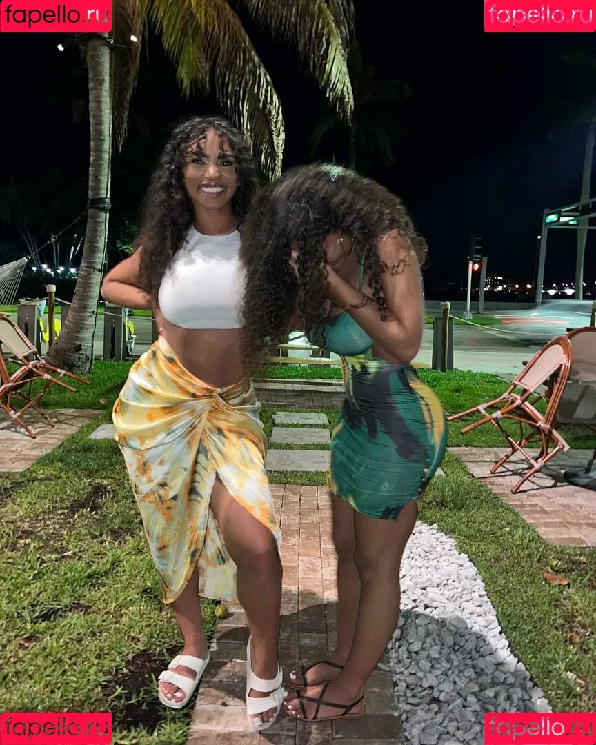 Malaika Terry / malaikaterry / malaikaterryy Onlyfans Photo Gallery 