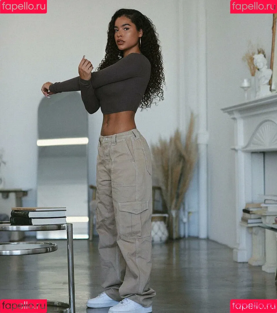 Malaika Terry / malaikaterry / malaikaterryy Onlyfans Photo Gallery 