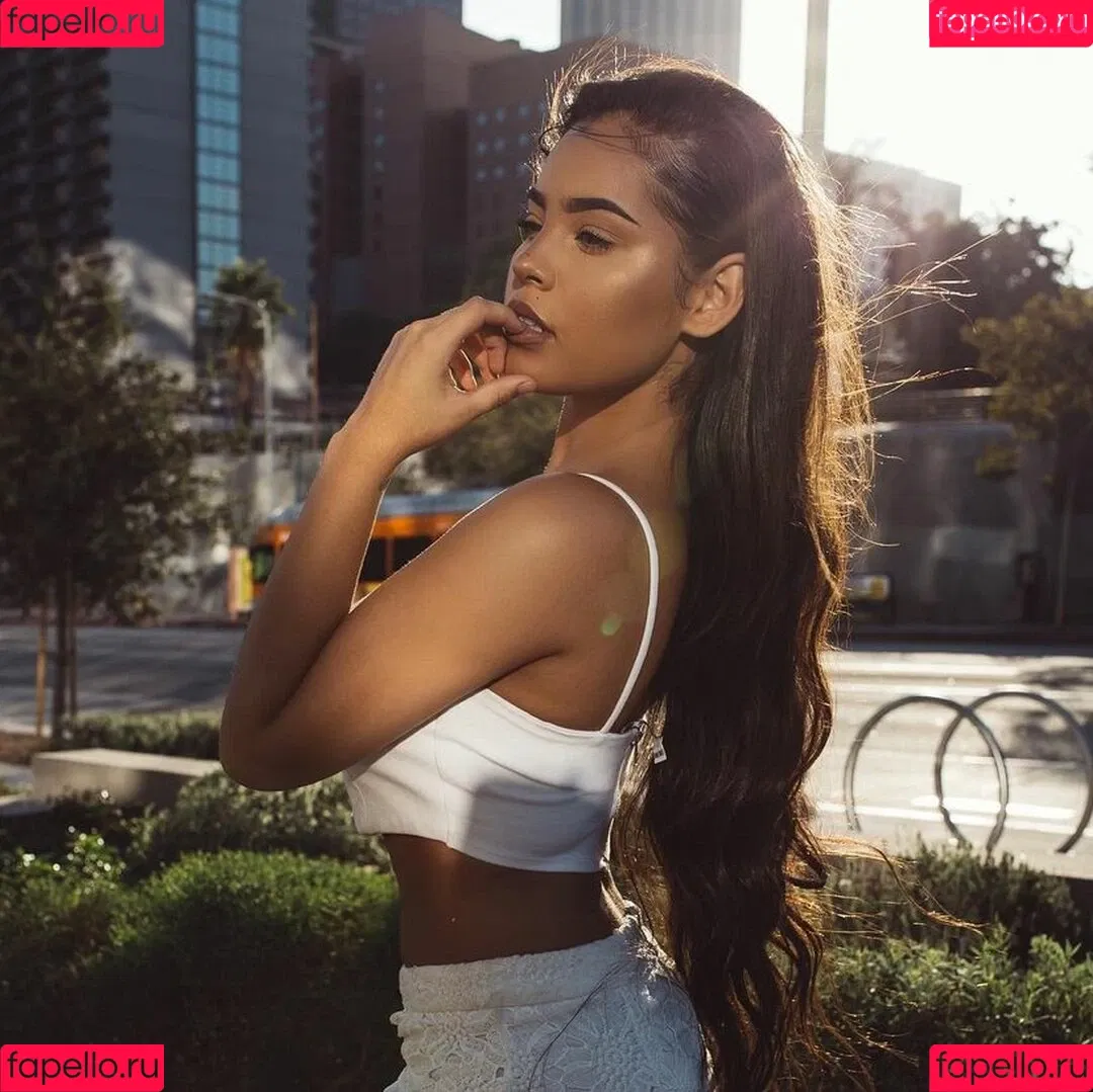 Malaika Terry / malaikaterry / malaikaterryy Onlyfans Photo Gallery 