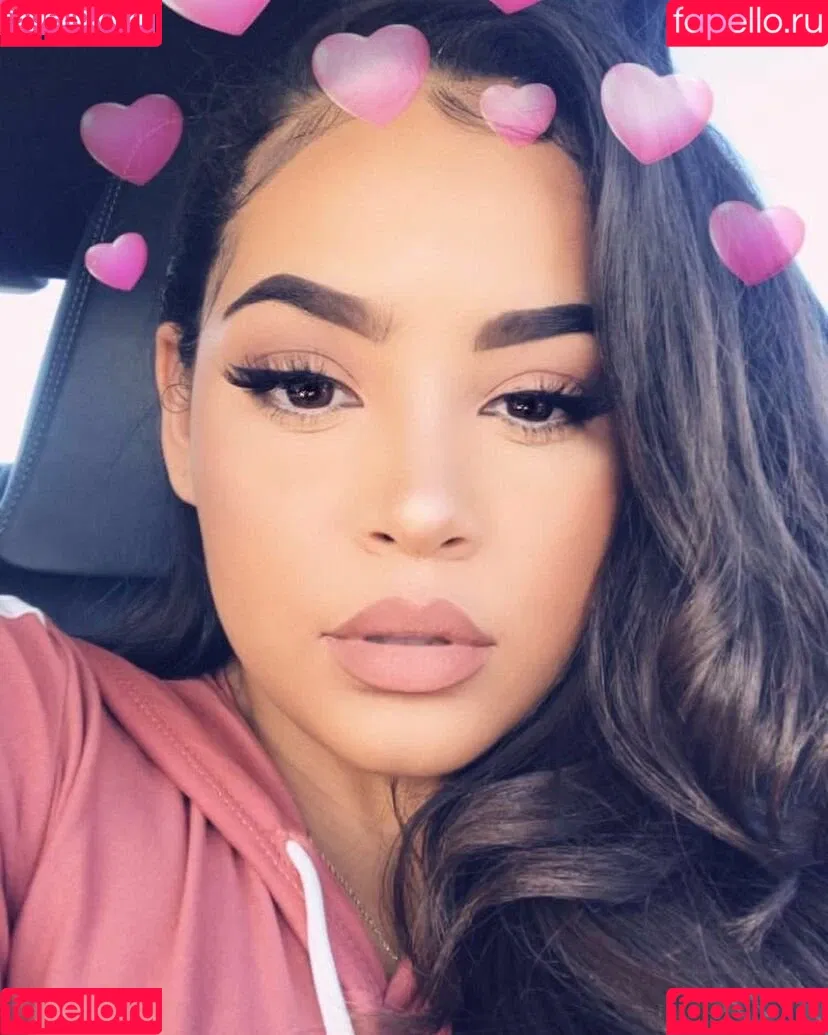 Malaika Terry / malaikaterry / malaikaterryy Onlyfans Photo Gallery 