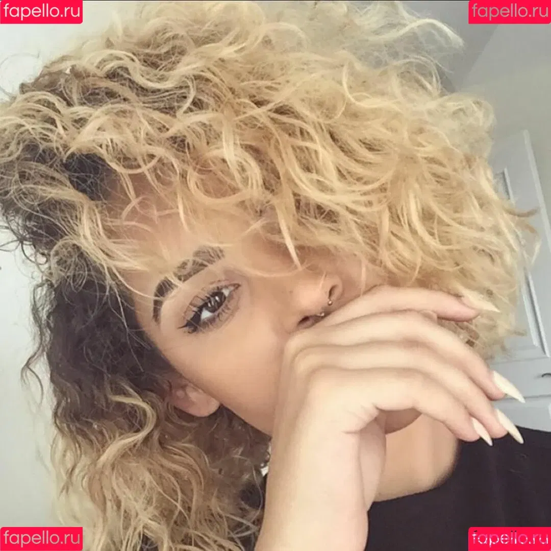 Malaika Terry / malaikaterry / malaikaterryy Onlyfans Photo Gallery 