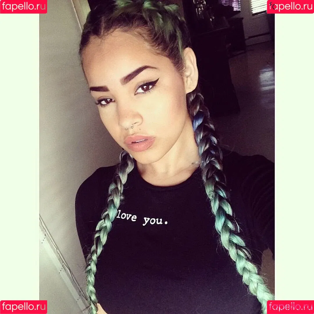 Malaika Terry / malaikaterry / malaikaterryy Onlyfans Photo Gallery 