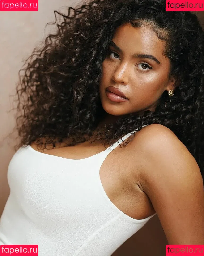 Malaika Terry / malaikaterry / malaikaterryy Onlyfans Photo Gallery 