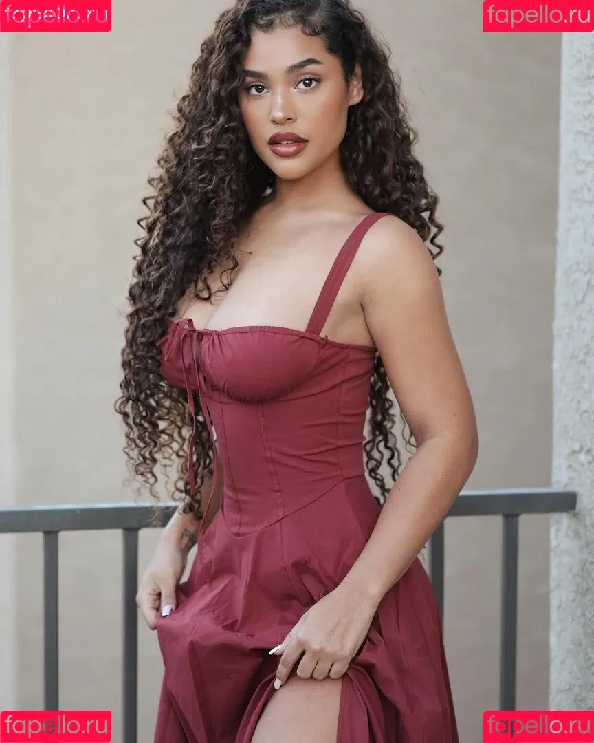 Malaika Terry / malaikaterry / malaikaterryy Onlyfans Photo Gallery 