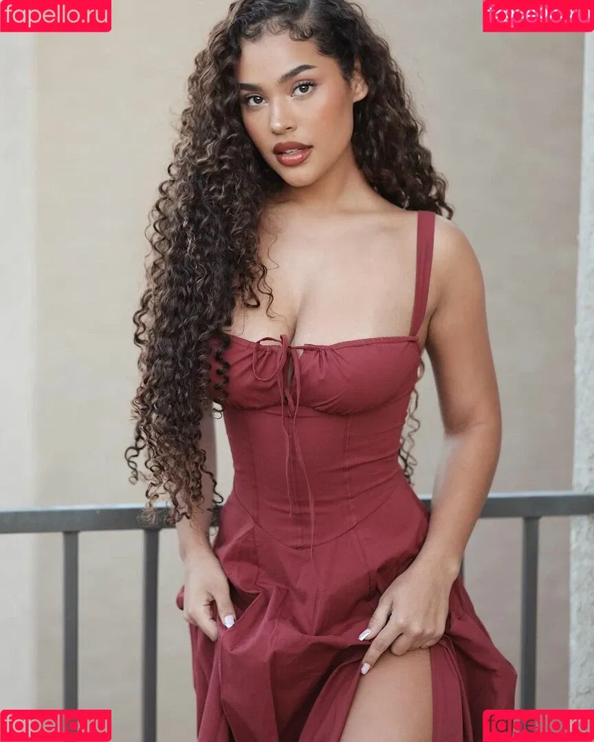 Malaika Terry / malaikaterry / malaikaterryy Onlyfans Photo Gallery 