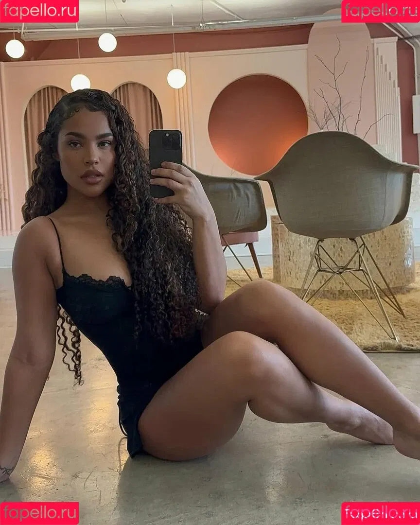 Malaika Terry / malaikaterry / malaikaterryy Onlyfans Photo Gallery 