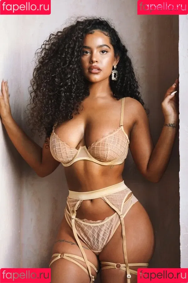 Malaika Terry / malaikaterry / malaikaterryy Onlyfans Photo Gallery 