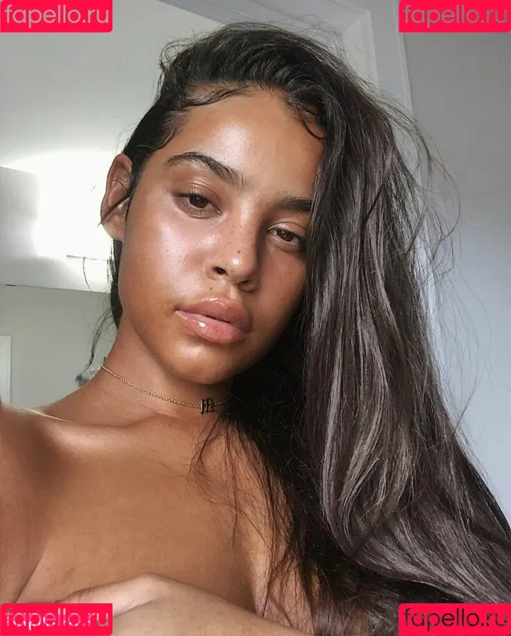 Malaika Terry / malaikaterry / malaikaterryy Onlyfans Photo Gallery 