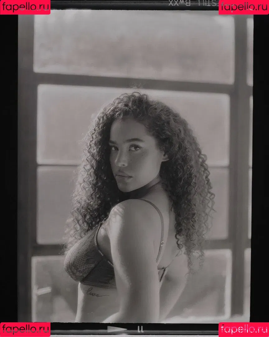 Malaika Terry / malaikaterry / malaikaterryy Onlyfans Photo Gallery 