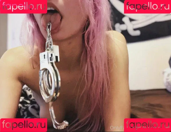 chrryghxst / thehungryghxst Onlyfans Photo Gallery 