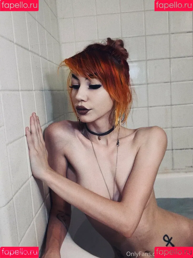 chrryghxst / thehungryghxst Onlyfans Photo Gallery 