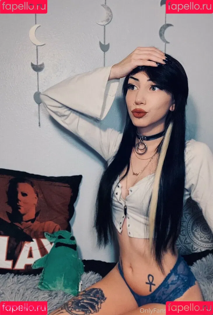 chrryghxst / thehungryghxst Onlyfans Photo Gallery 