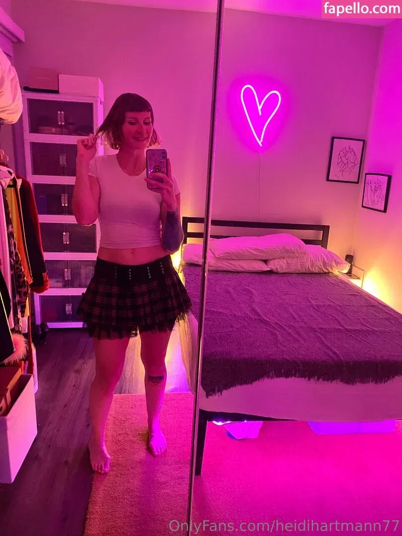 heidihartmann77 / hhartmanart Onlyfans Photo Gallery 