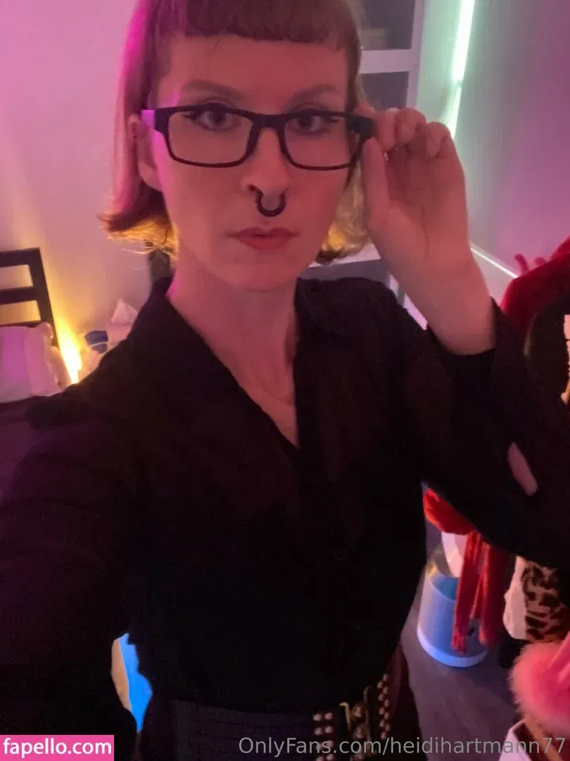heidihartmann77 / hhartmanart Onlyfans Photo Gallery 