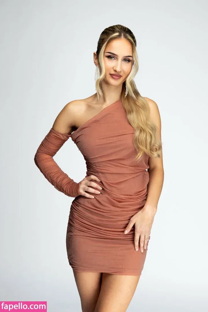 Agam Yifrach / agam_yifrach Onlyfans Photo Gallery 