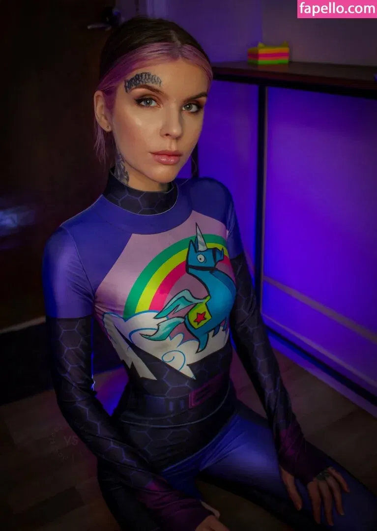 Vickysteez Onlyfans Photo Gallery 