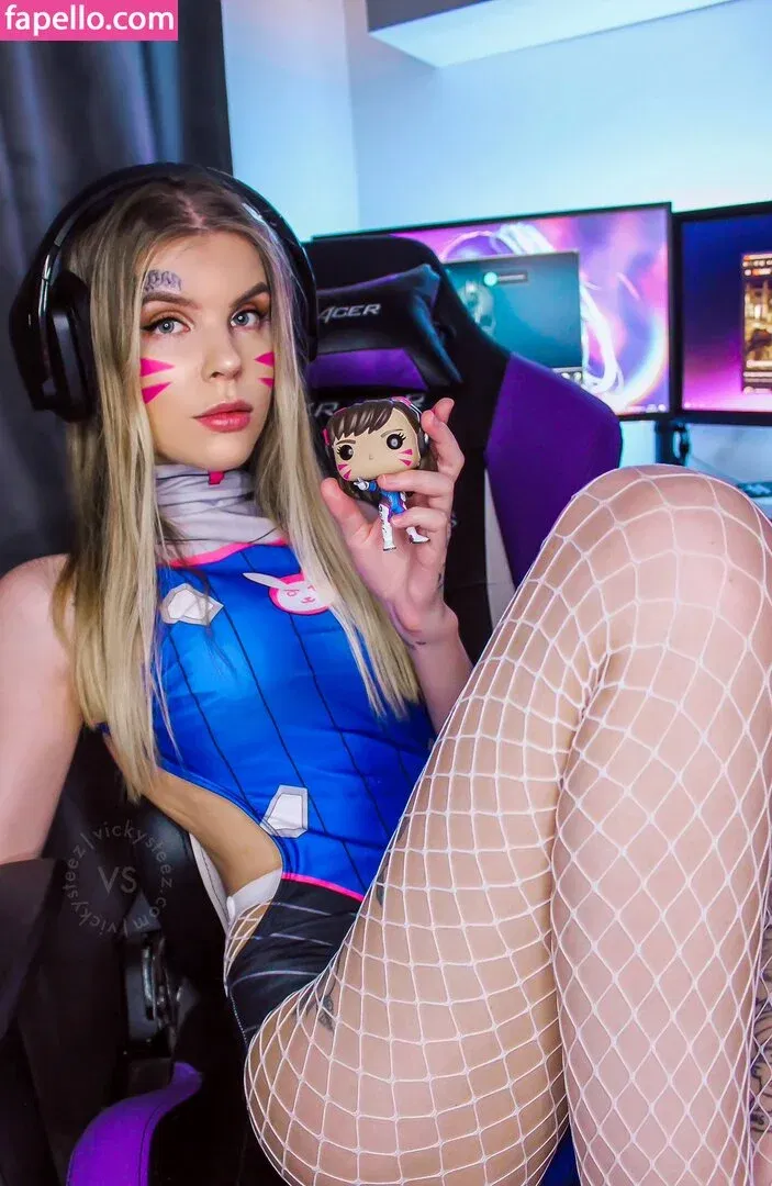 Vickysteez Onlyfans Photo Gallery 