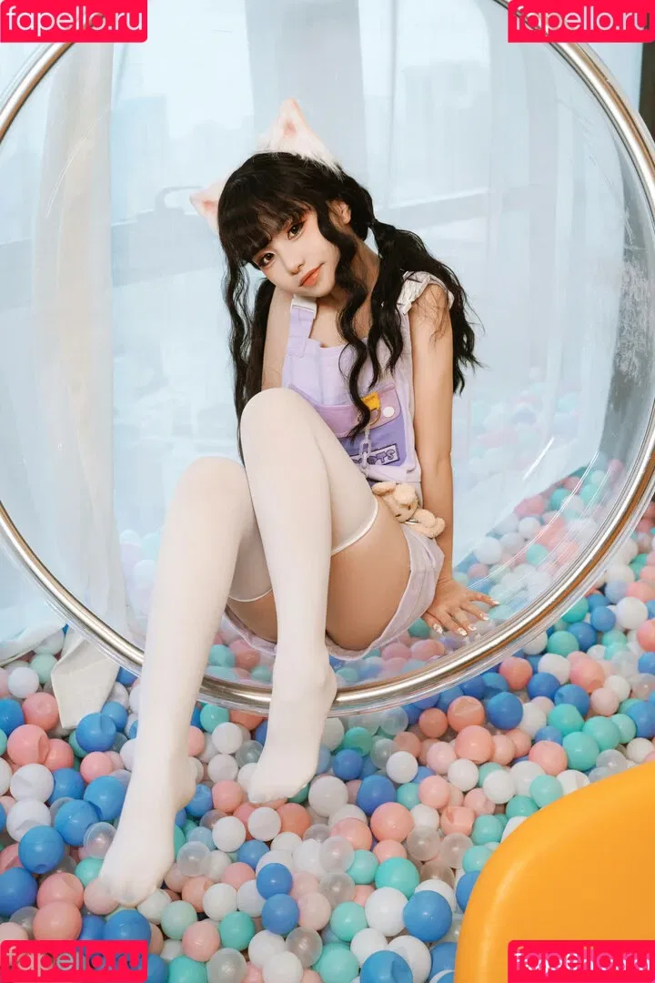 kumicho_cat / nekokoyoshi / nekososto / 喵小吉 / 爆机少女 喵小吉 Onlyfans Photo Gallery 