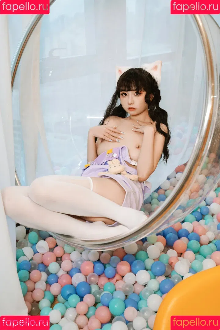 kumicho_cat / nekokoyoshi / nekososto / 喵小吉 / 爆机少女 喵小吉 Onlyfans Photo Gallery 