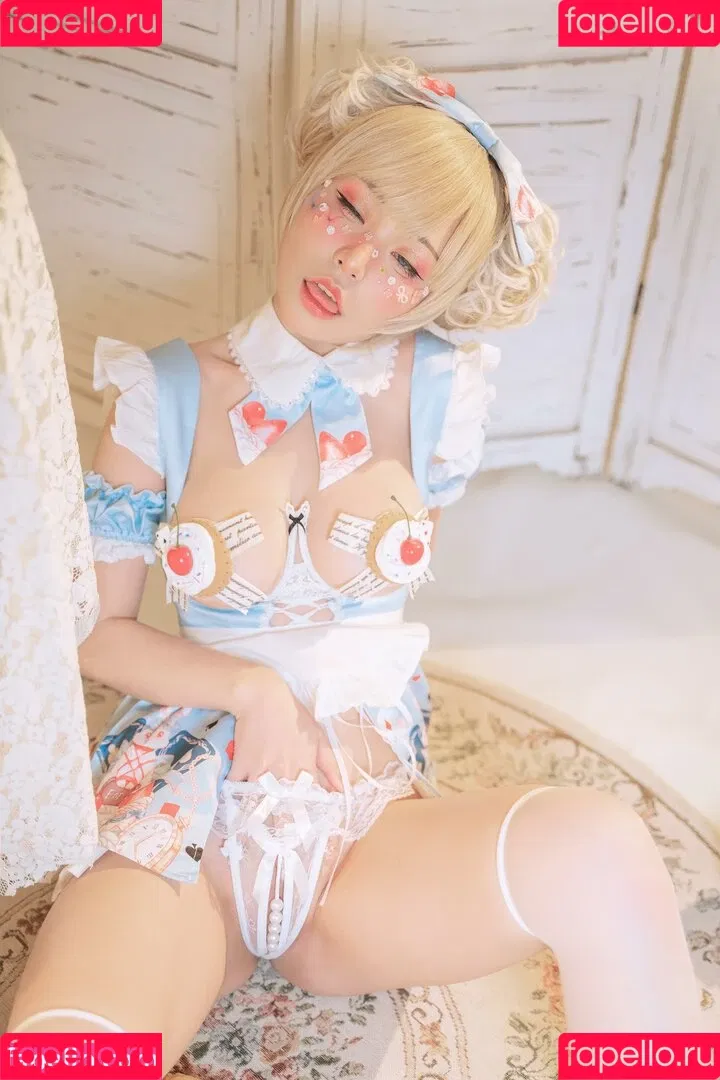 kumicho_cat / nekokoyoshi / nekososto / 喵小吉 / 爆机少女 喵小吉 Onlyfans Photo Gallery 