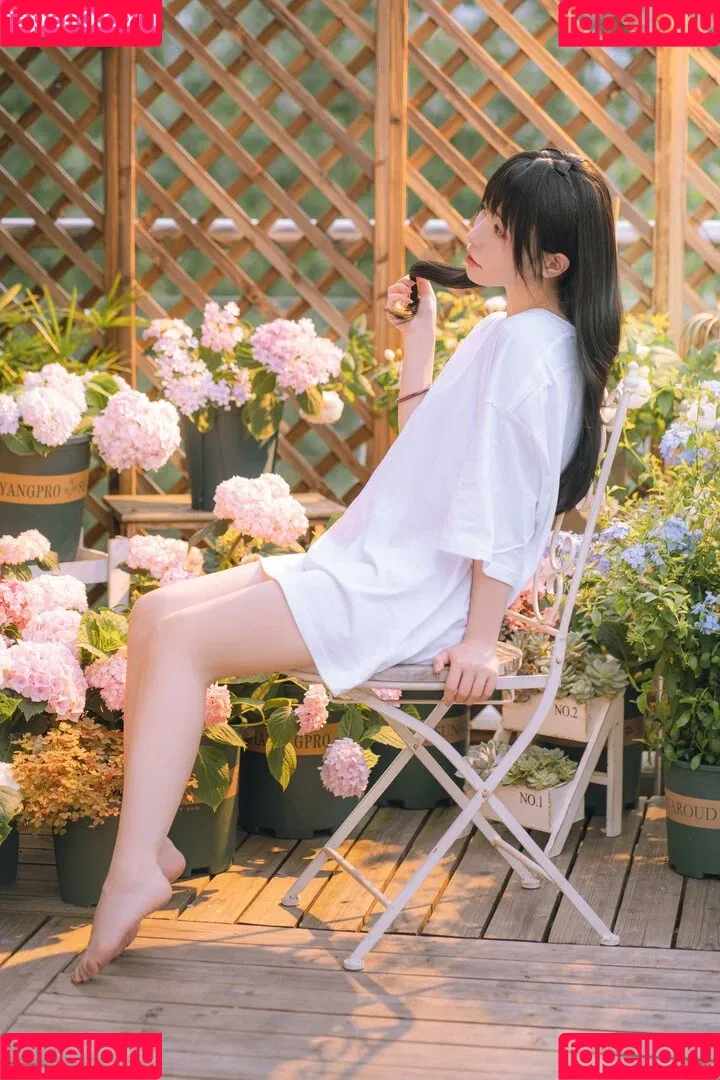 kumicho_cat / nekokoyoshi / nekososto / 喵小吉 / 爆机少女 喵小吉 Onlyfans Photo Gallery 