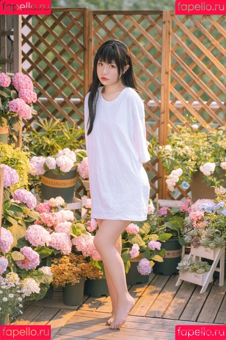 kumicho_cat / nekokoyoshi / nekososto / 喵小吉 / 爆机少女 喵小吉 Onlyfans Photo Gallery 