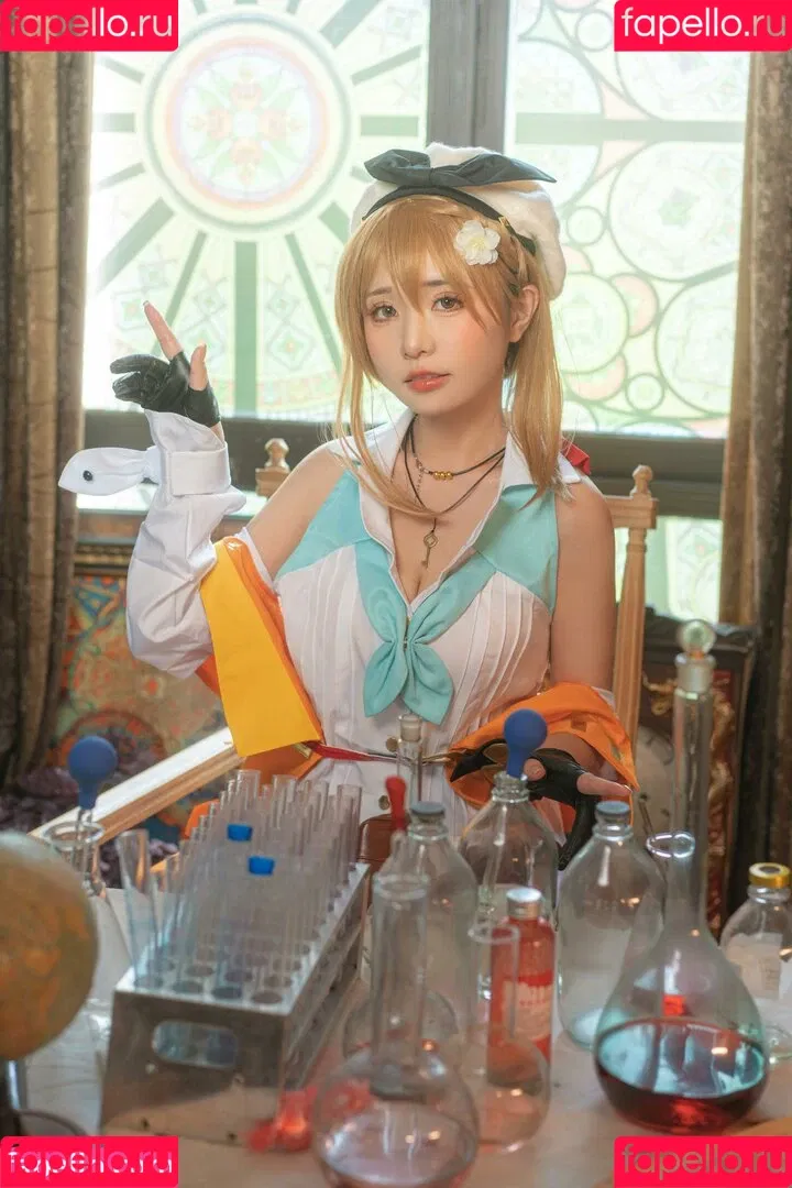 kumicho_cat / nekokoyoshi / nekososto / 喵小吉 / 爆机少女 喵小吉 Onlyfans Photo Gallery 