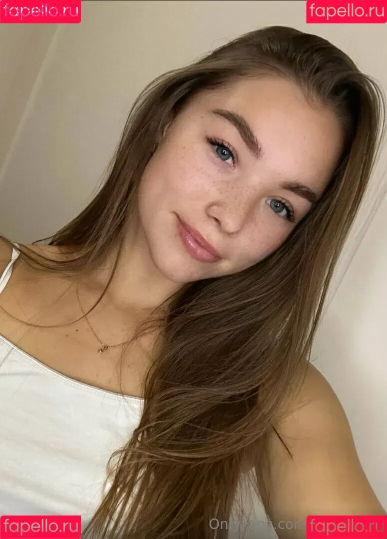 Kim Moor / _HornyBaby_ / kim_moor / kimberlinajm Onlyfans Photo Gallery 