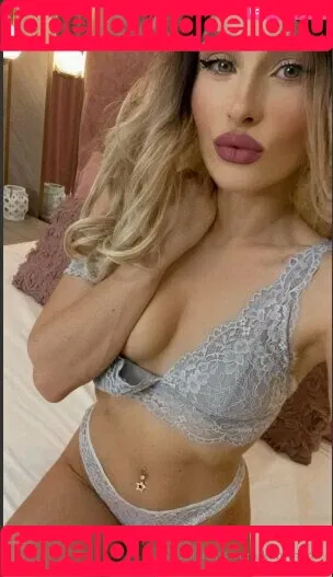 Kim Moor / _HornyBaby_ / kim_moor / kimberlinajm Onlyfans Photo Gallery 