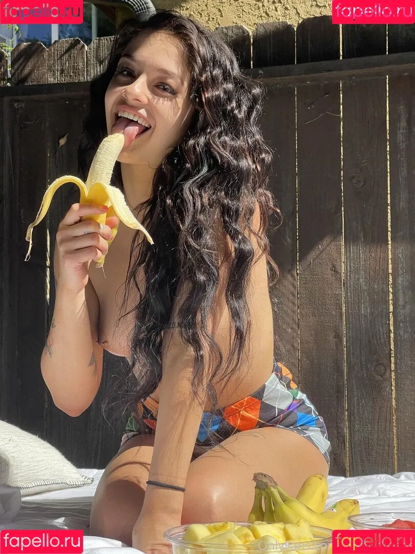 ryan reid / she.for.keeps / sheforkeeps Onlyfans Photo Gallery 
