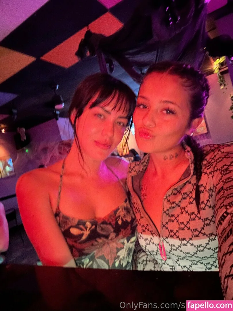 ryan reid / she.for.keeps / sheforkeeps Onlyfans Photo Gallery 