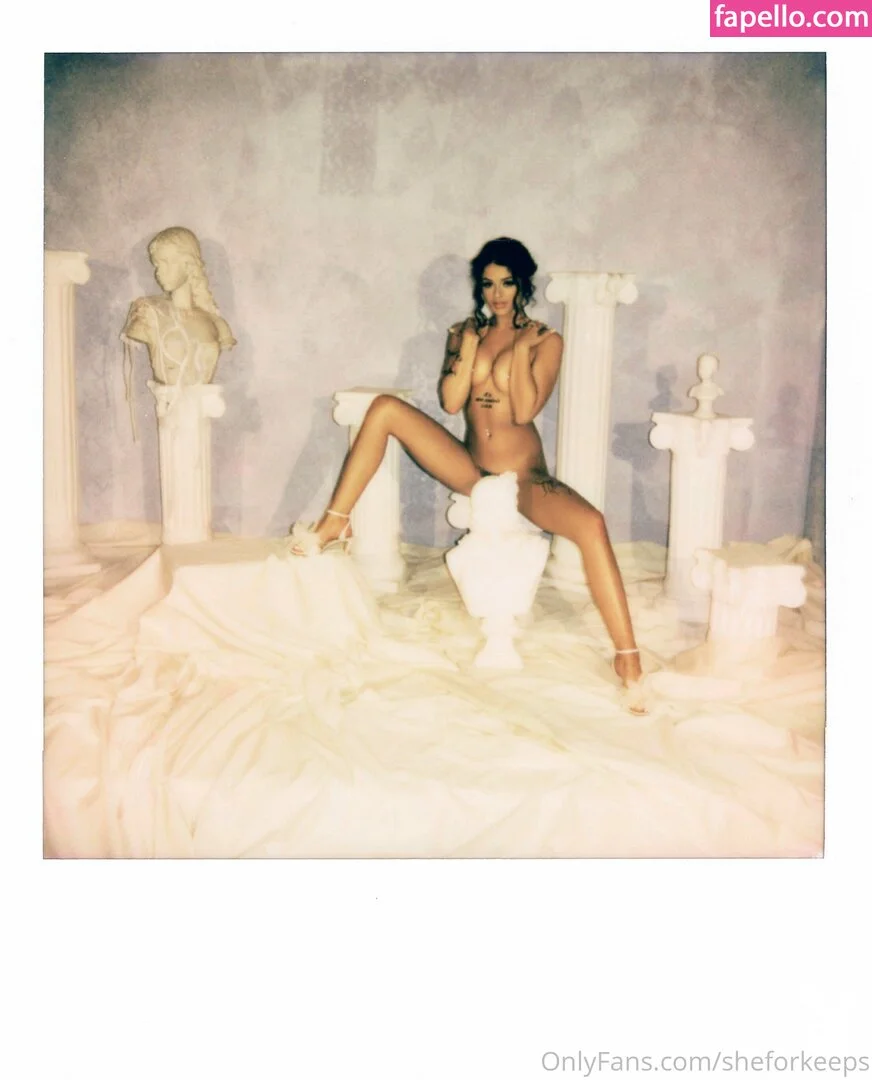 ryan reid / she.for.keeps / sheforkeeps Onlyfans Photo Gallery 