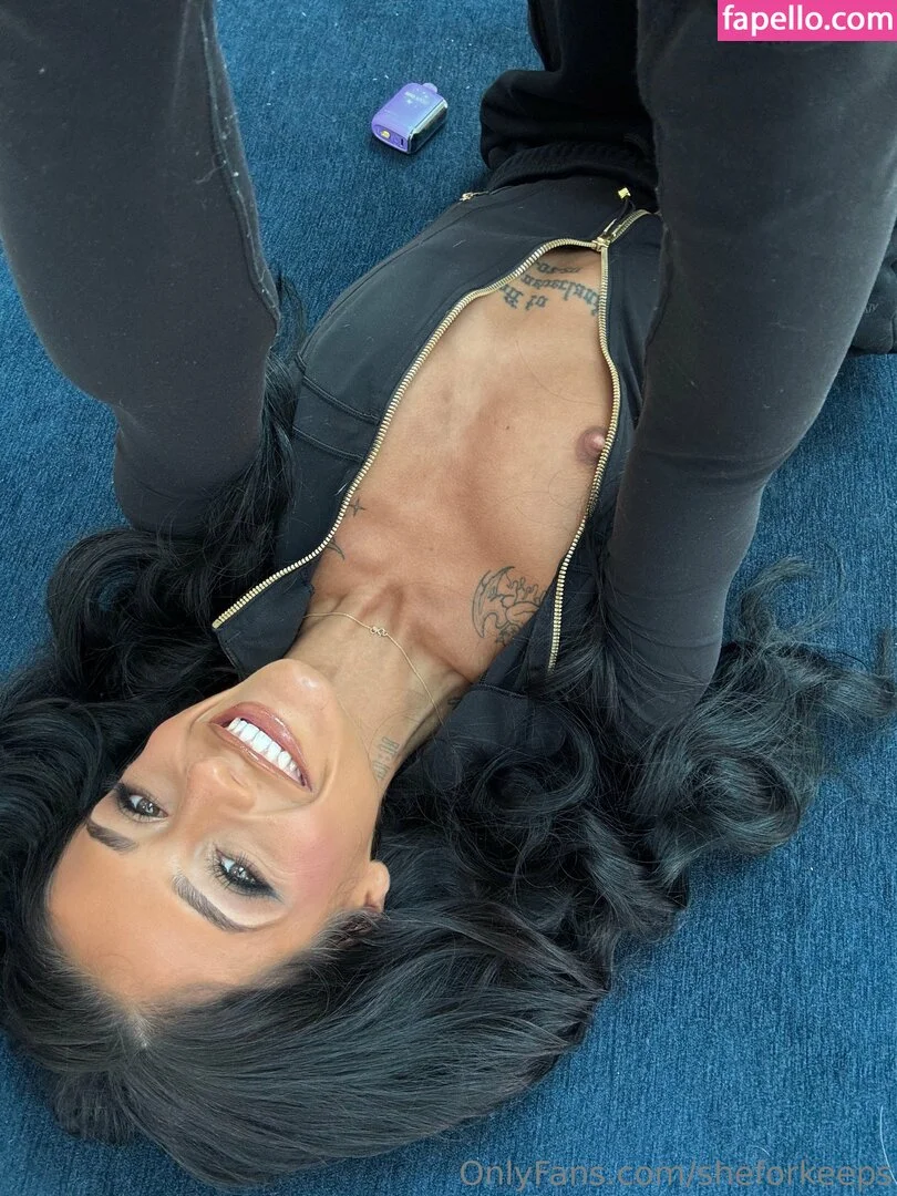 ryan reid / she.for.keeps / sheforkeeps Onlyfans Photo Gallery 