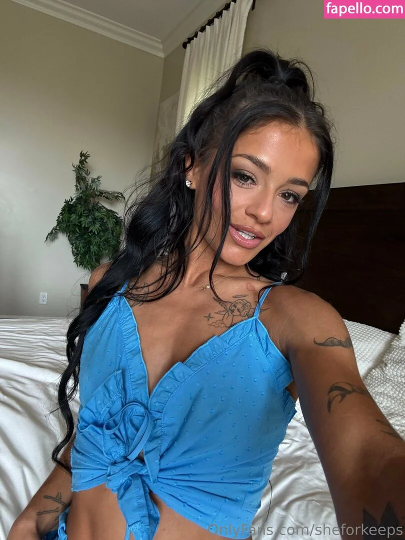 ryan reid / she.for.keeps / sheforkeeps Onlyfans Photo Gallery 