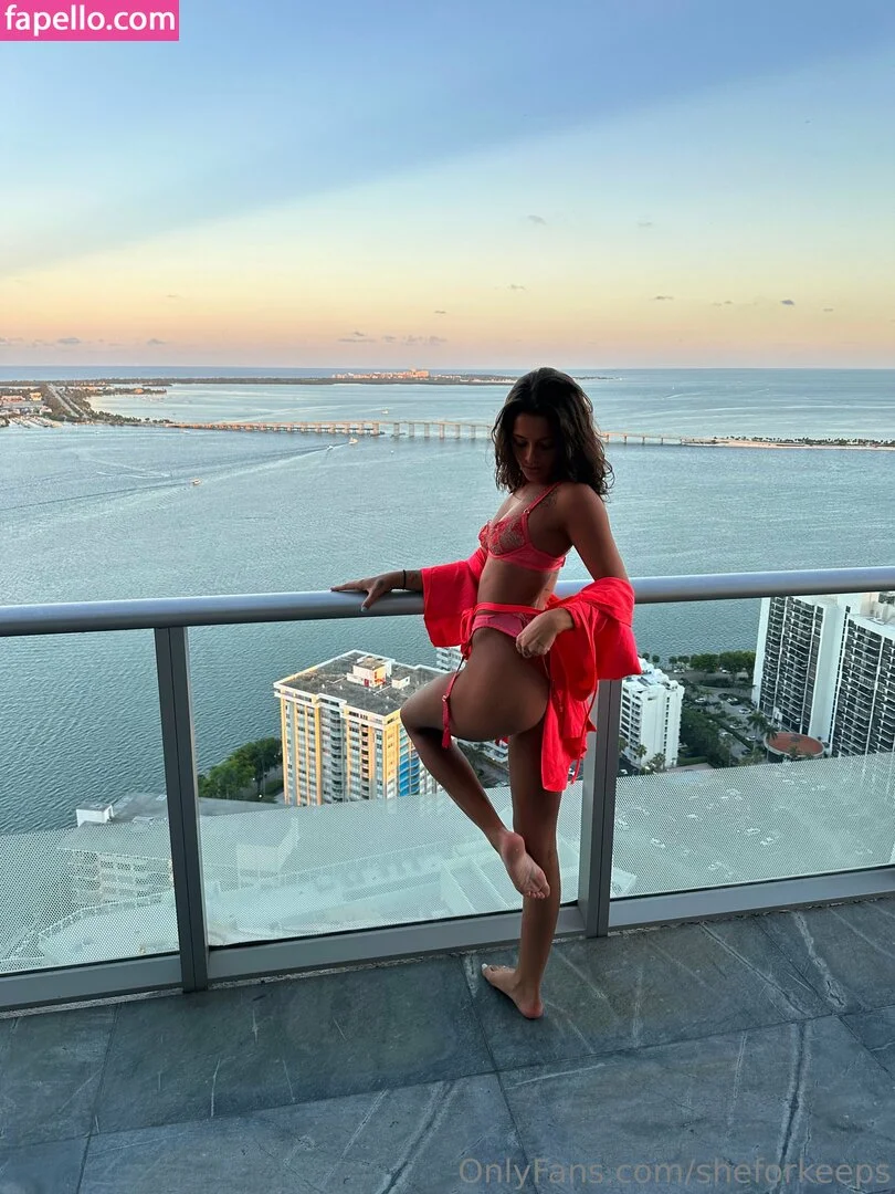 ryan reid / she.for.keeps / sheforkeeps Onlyfans Photo Gallery 