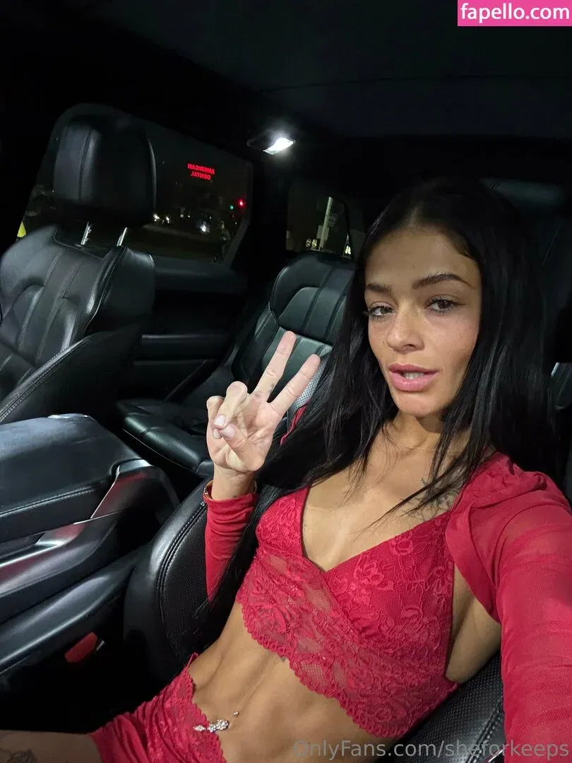 ryan reid / she.for.keeps / sheforkeeps Onlyfans Photo Gallery 