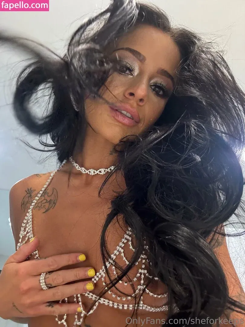 ryan reid / she.for.keeps / sheforkeeps Onlyfans Photo Gallery 