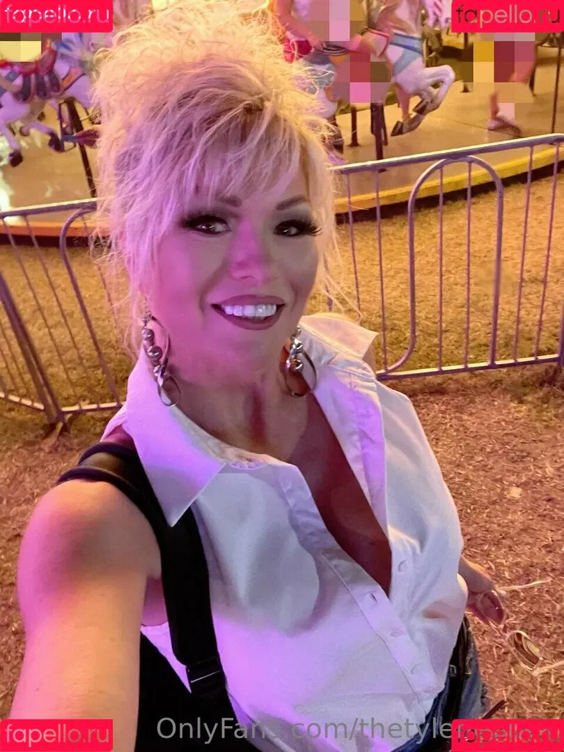 Major Gunns / Tylene Buck / TyleneBuckXXX / thetylenebuck / tylene__buck Onlyfans Photo Gallery 