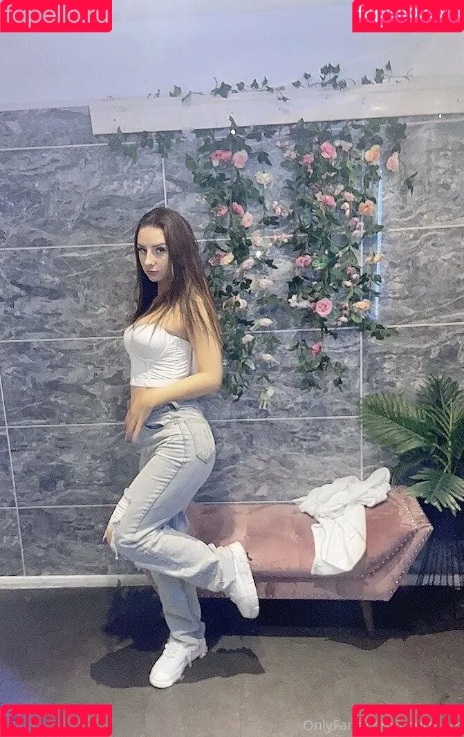 badgyalcbx / courtneybrown0x / courtxcourt18 Onlyfans Photo Gallery 