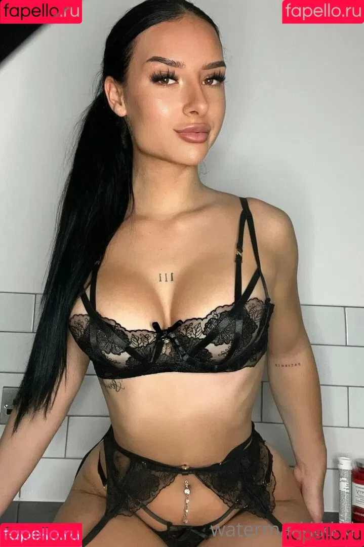 badgyalcbx / courtneybrown0x / courtxcourt18 Onlyfans Photo Gallery 