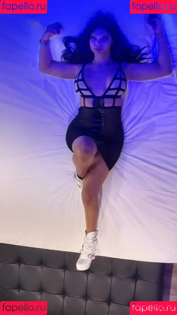 bellaabby25 / bellapussy25 Onlyfans Photo Gallery 