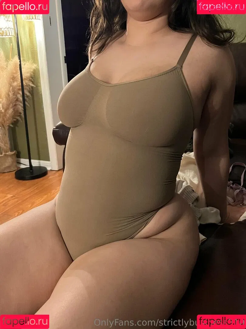 Strictly Business / StrictlyBusiness310 / strictlybusinessmagazine / transparency Onlyfans Photo Gallery 