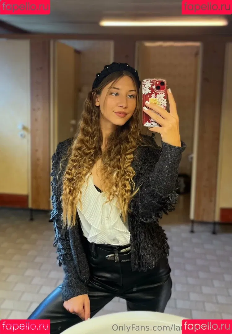 laura_high / lauragetshigh Onlyfans Photo Gallery 