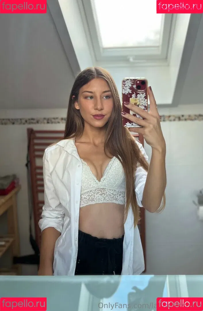 laura_high / lauragetshigh Onlyfans Photo Gallery 