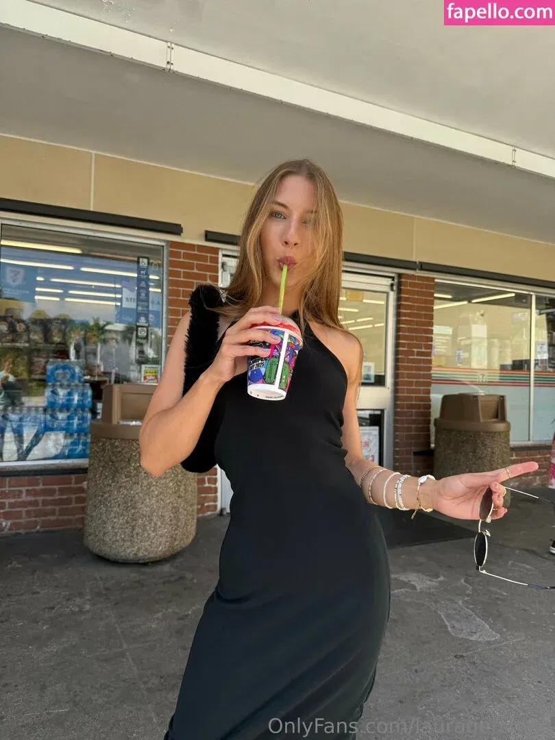 laura_high / lauragetshigh Onlyfans Photo Gallery 