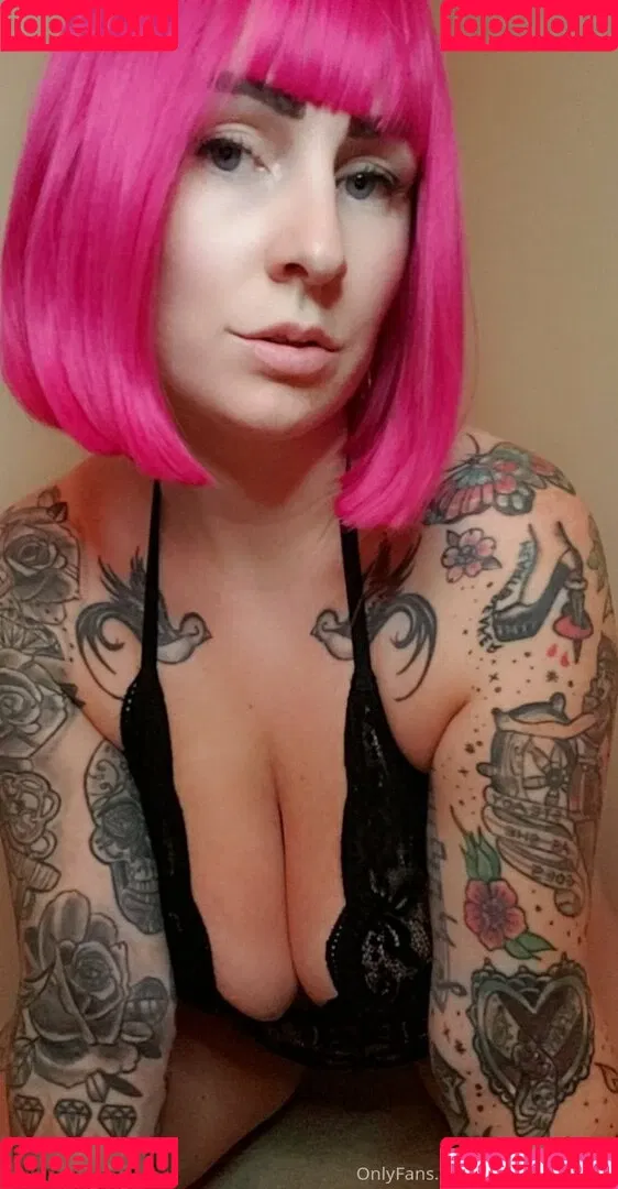 inkedblondiexo / tattooblondiexo Onlyfans Photo Gallery 