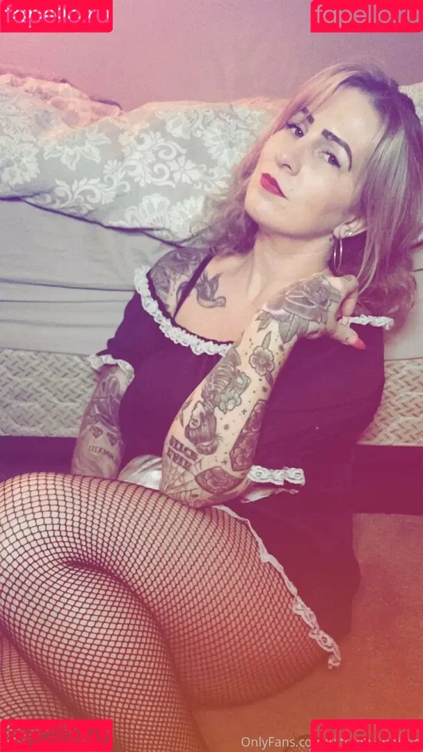 inkedblondiexo / tattooblondiexo Onlyfans Photo Gallery 