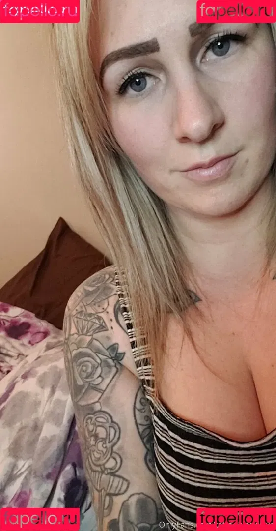 inkedblondiexo / tattooblondiexo Onlyfans Photo Gallery 
