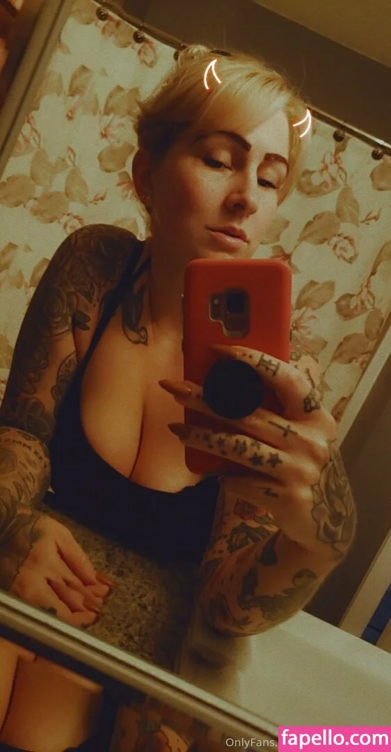 inkedblondiexo / tattooblondiexo Onlyfans Photo Gallery 