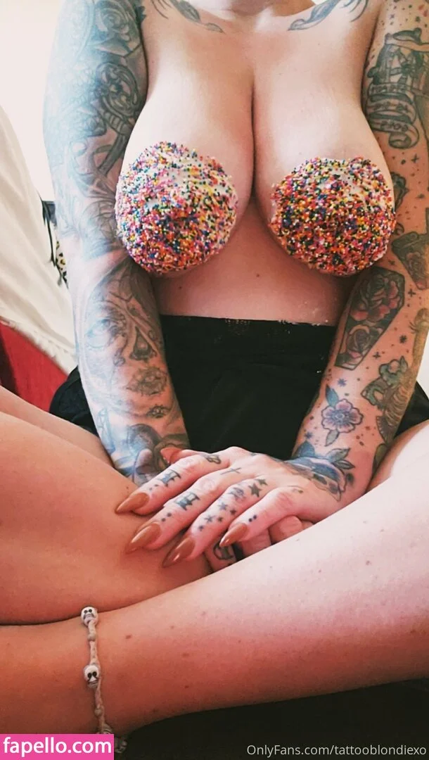 inkedblondiexo / tattooblondiexo Onlyfans Photo Gallery 